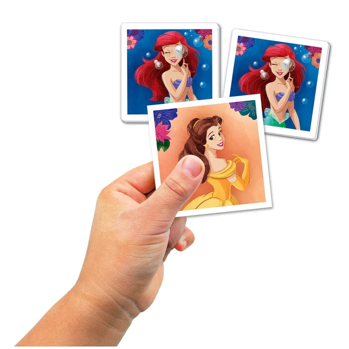 Комплект игра/пъзел, 4 в 1 Clementoni Disney Princess с илюстрации на принцеси.