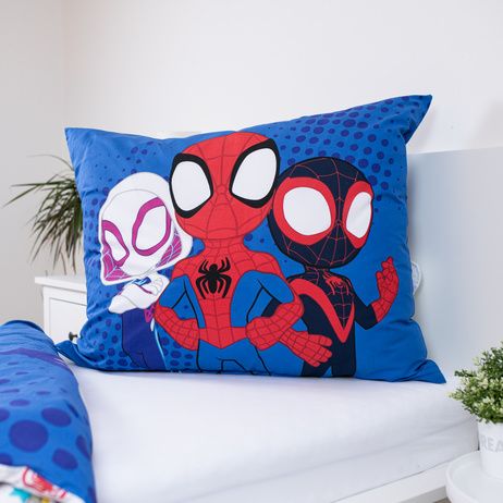 Детско двулицево спално бельо Spidey с изобразени герои Спайдърмен.