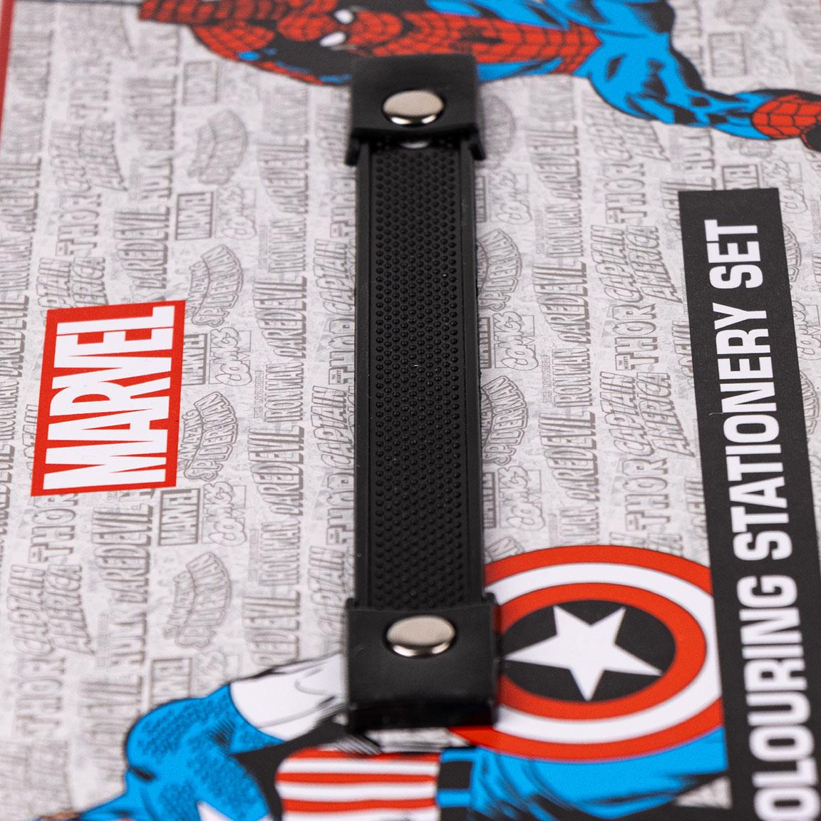 Куфар за рисуване Отмъстителите, Avengers с уникален дизайн и функционален механизъм.