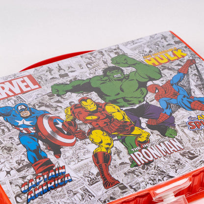 Куфар за рисуване Marval с илюстрации на супергерои от Marvel като Спайдърмен, Железният човек и Хълк.