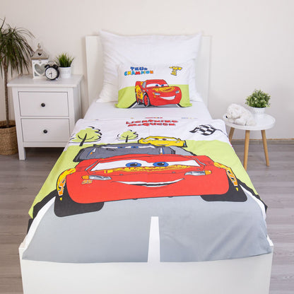 Детско спално бельо Disney Cars, светкавицата маккуин с цветни мотиви.