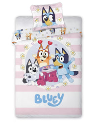 Детско спално бельо Bluey с включени възглавници и цветен дизайн, перфектно за комфорт на децата.