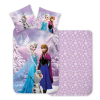 Лилаво детско спално бельо Frozen с Елза, Анна и Олаф на снежен фон, плик 100x135 см и калъфка 40x45 см, 100% памук
