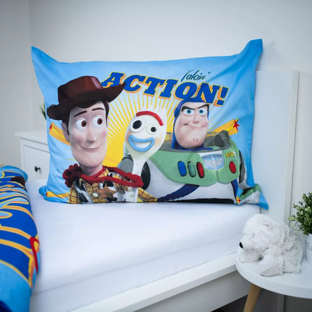 Детайл на калъфката с Woody и Buzz, 70x90 см, 100% памук