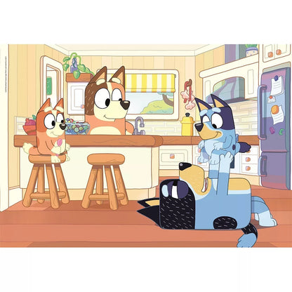 Детски пъзел Bluey 104 части с любимите герои Блуи и Бинго в кухнята.