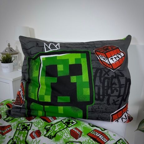 Детско двулицево спално бельо Minecraft с възглавница с изображение на Creeper и TNT.