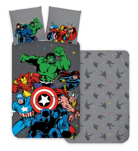 Детско двулицево спално бельо Avengers с герои от Marvel на сиво с ярки цветове.