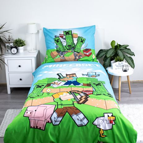 Детско двулицево спално бельо Minecraft с герой от играта и пикселизирани мотиви.