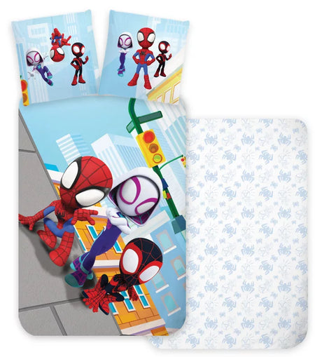Детско спално бельо Spidey с весели герои от Спайдърмен и цветни графики.