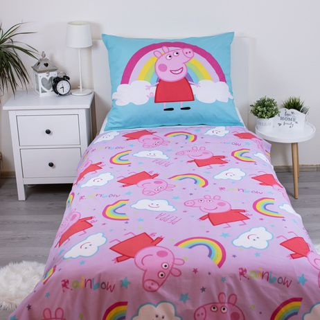 Детско спално бельо Peppa Pig с цветен дизайн и весела тема, подходящо за детско легло.