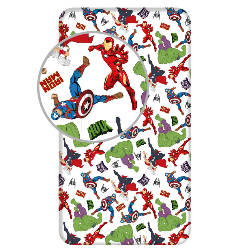 Долен чаршаф с ластик 90/200 Avengers, изработен от памук с герои от филмите за Отмъстителите.