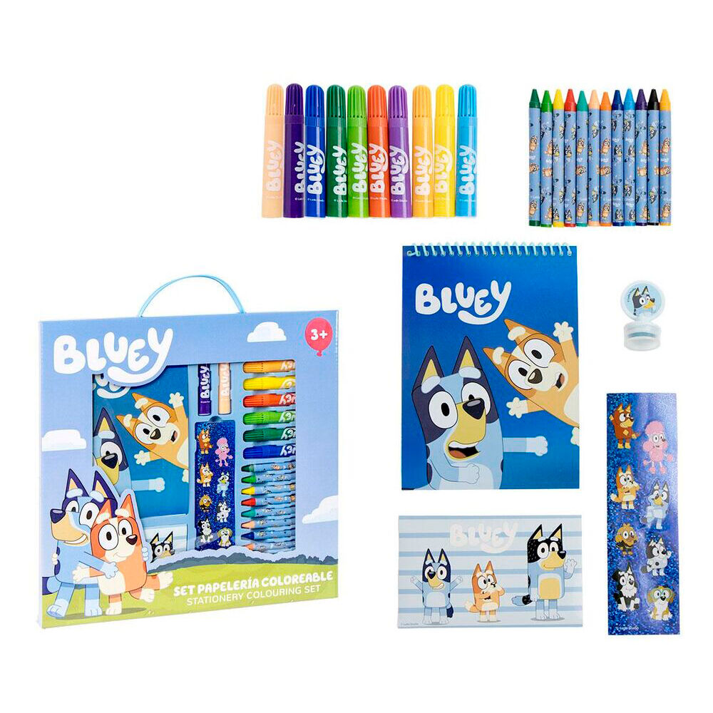 Комплект за творчески занимания с Bluey включва цветни моливи, блокчета и стикери.
