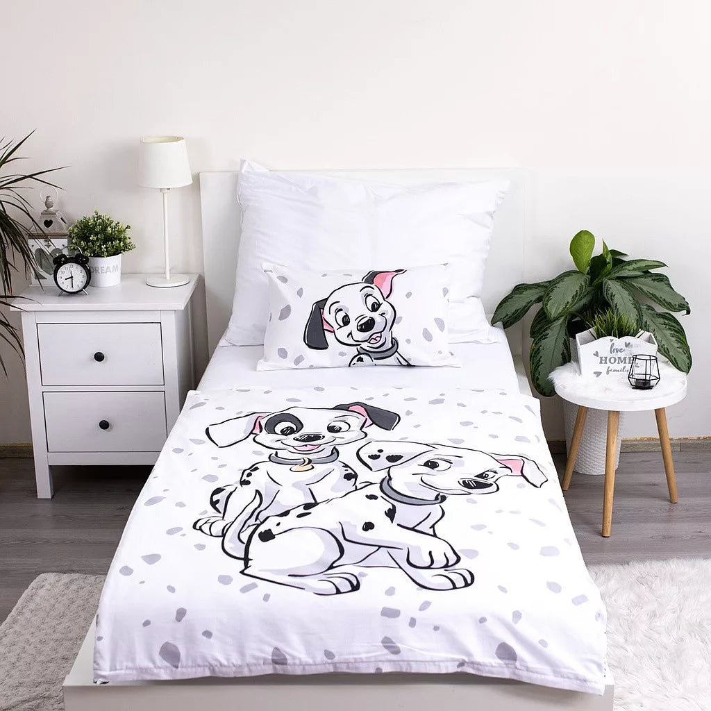 Детско спално бельо 101 dalmatians с цветен дизайн и удобен памук, идеално за детската стая.