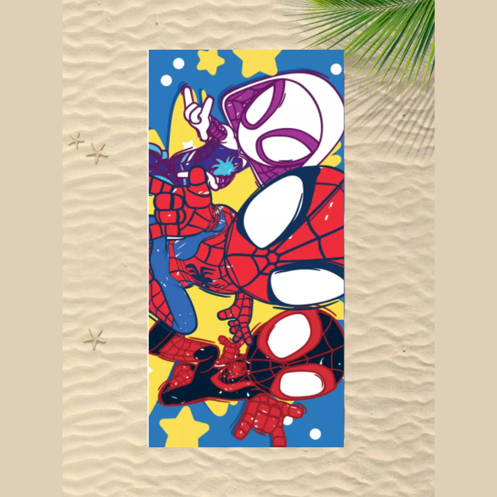 Памучна детска хавлия за плаж Spidey с герои от Спайдърмен и цветен фон.