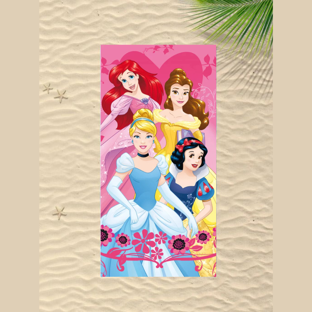 Памучна детска хавлия за плаж Disney Princess с четирите принцеси Ариел, Бел, Снежанка и Пепеляшка.